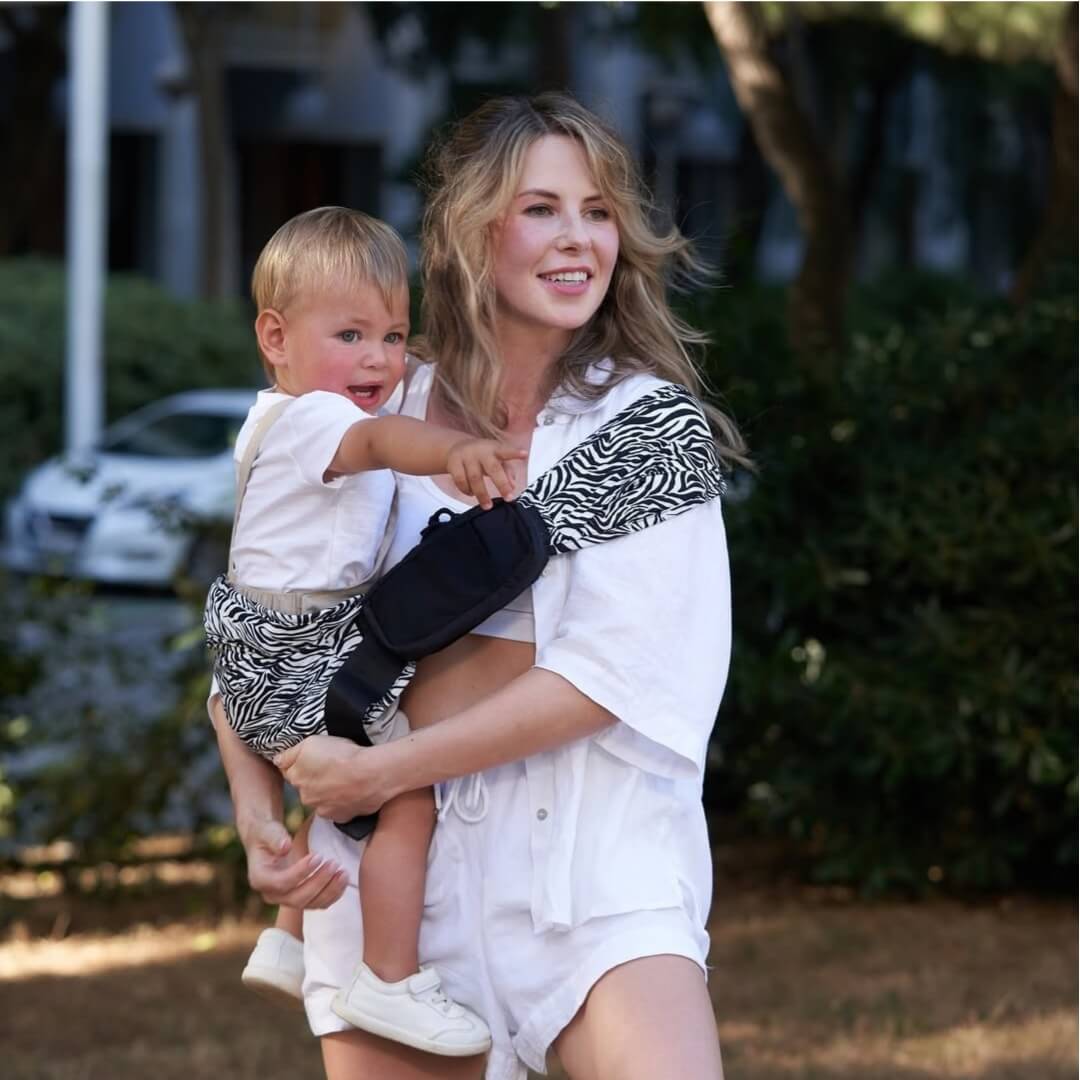 Huggle Carrier